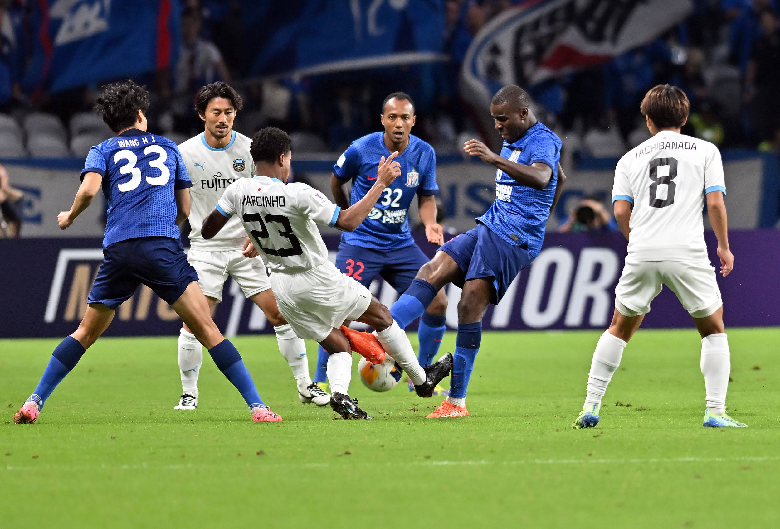 边路深入 边路深入